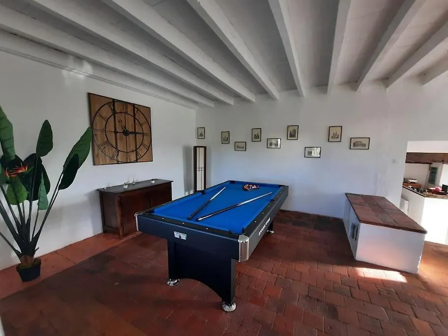La Petite Maison De Chavroches - Proche Du Pal 0*,  France
